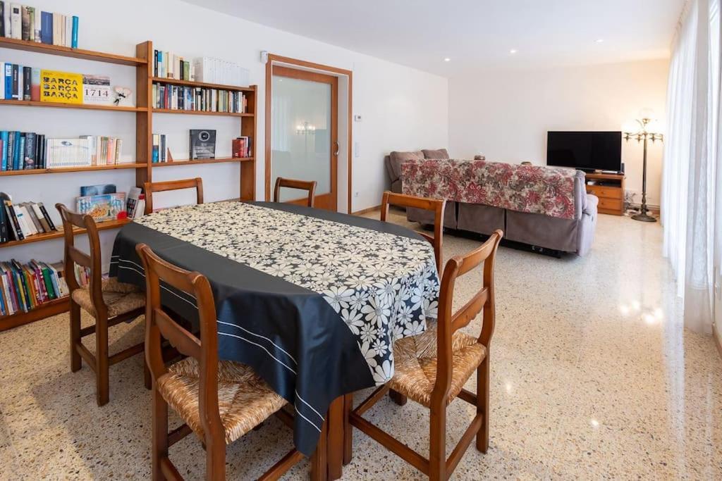 Niu D'Oreneta Canet De Mar Exterior photo